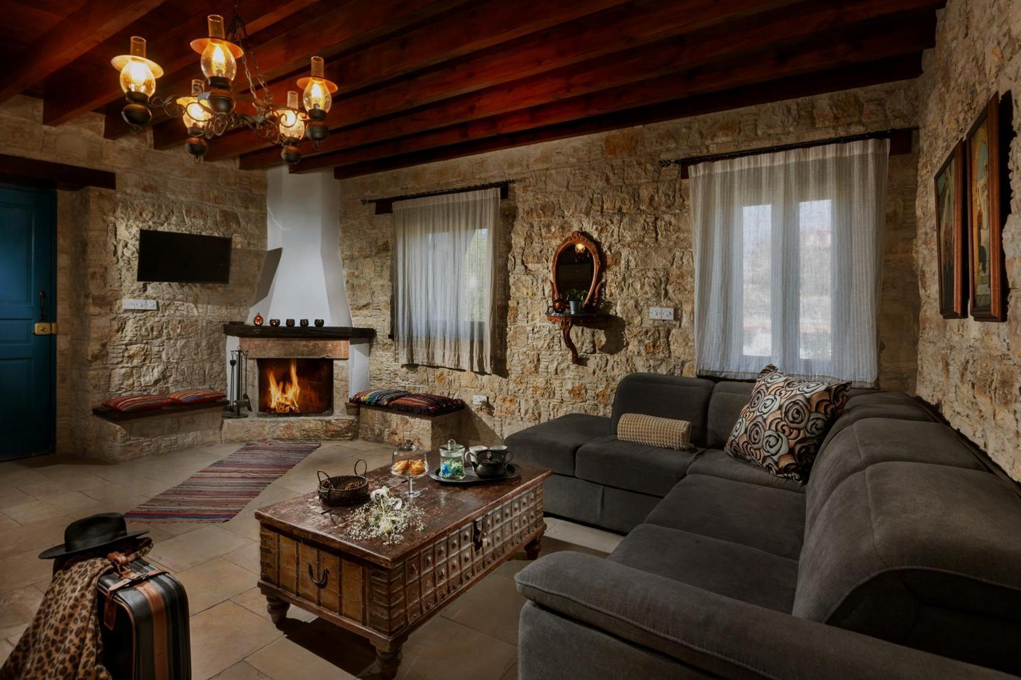 Oinoessa Traditional Boutique Guest Houses Lofou Exterior photo