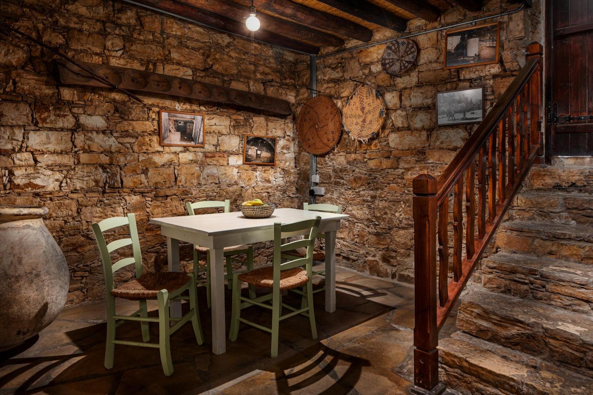 Oinoessa Traditional Boutique Guest Houses Lofou Exterior photo