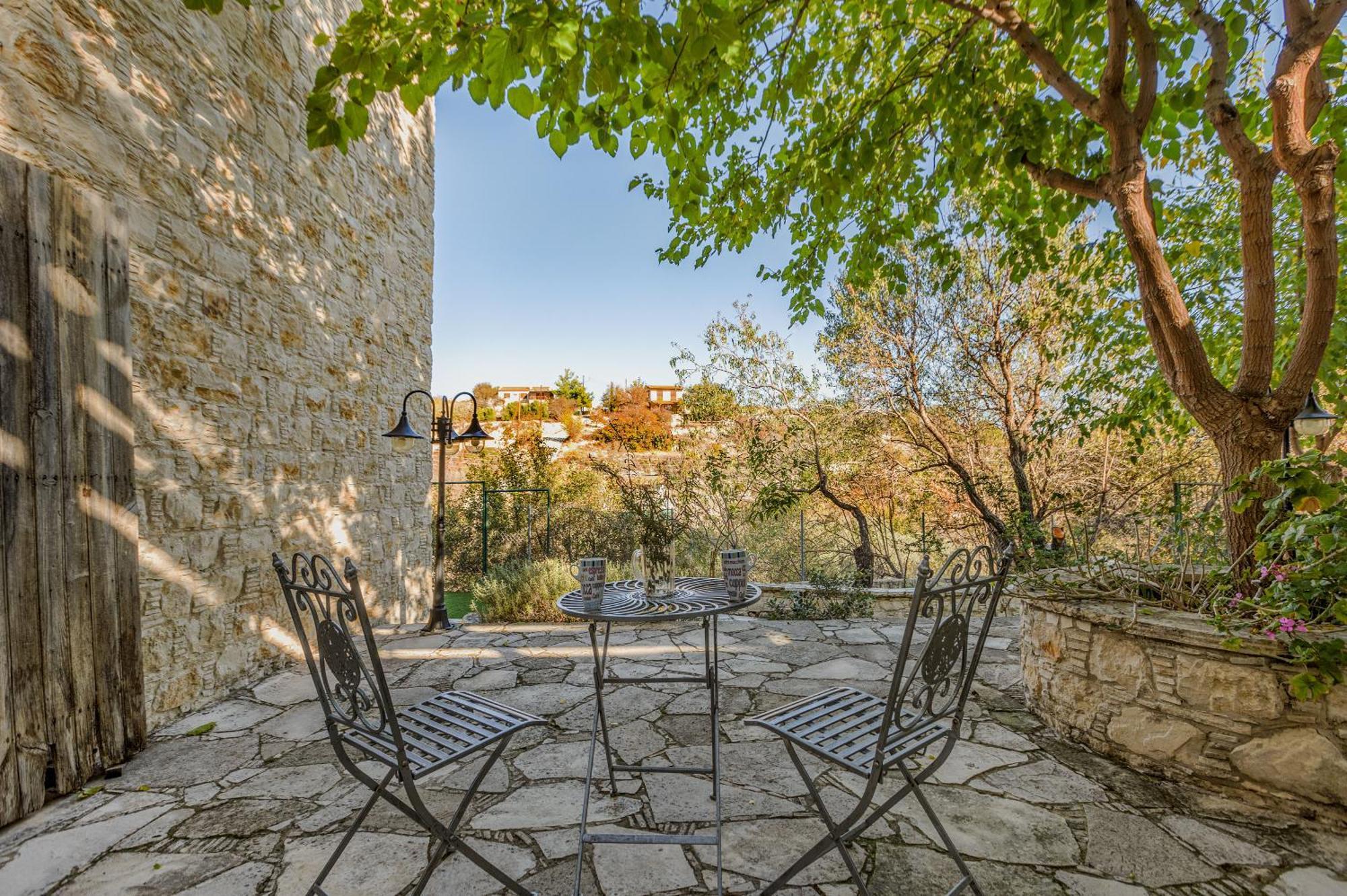 Oinoessa Traditional Boutique Guest Houses Lofou Exterior photo